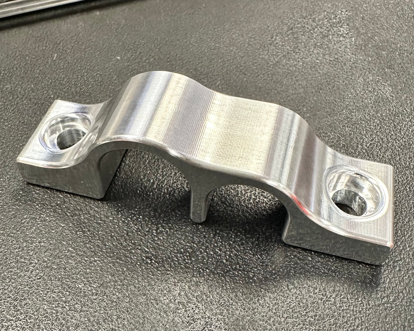 -6/-8 A.N. Line Bracket